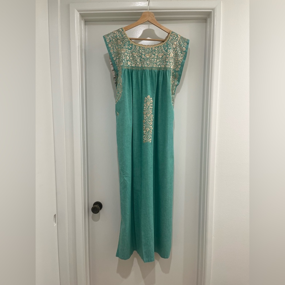 Mi Golondrina Flores midi dress.